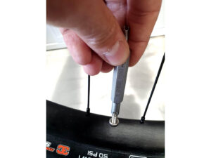 Alternative view of מפתח ונטילים (ליבה) Unior דגם 1755/2