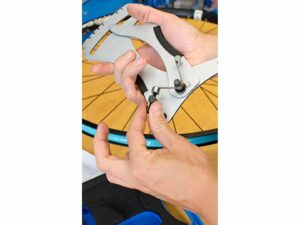 Alternative view of מד מתח שפיצים Unior דגם 1752/2