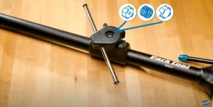 Alternative view of DAG-3 מיישר אוזן DERAILLEUR HANGER ALIGNMENT GAUGE