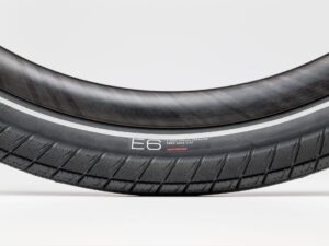 Alternative view of צמיג לאופני עיר Bontrager E6 Hard-Case Lite E-bike Tyre