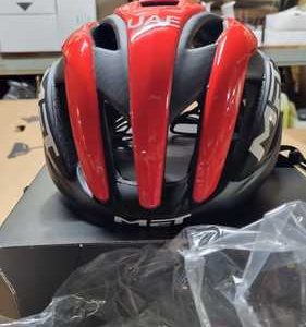 Alternative view of קסדת כביש מט טרנטה S 3K UAE TEAM EMIRATES MET HELMETS