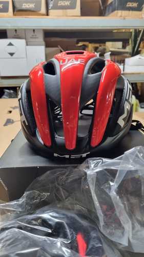 Alternative view of קסדת כביש מט טרנטה S 3K UAE TEAM EMIRATES MET HELMETS