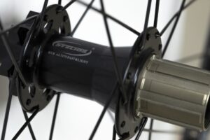 Alternative view of סט גלגלים RL 27.5″ Through axle