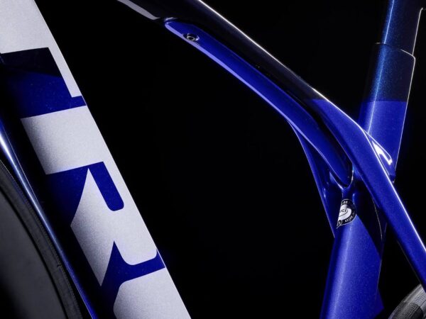 ⁦Madone SL 6 Di2 Gen 6 2023 - Blue⁩ – תמונה ⁦5⁩