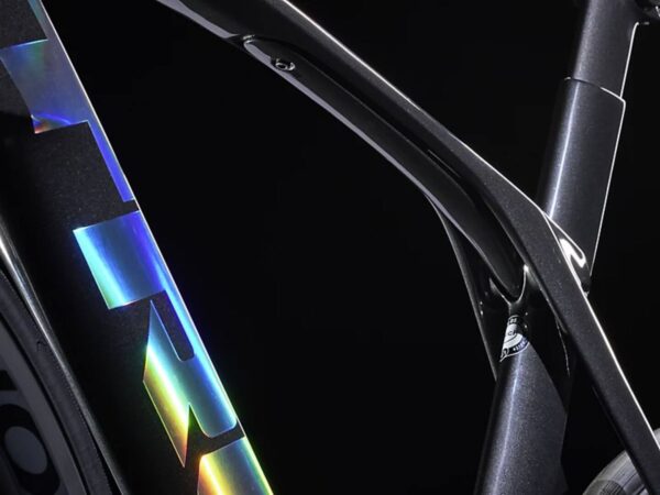 ⁦Madone SL 6 Di2 Gen 6 2023 - Matte Dnister Black⁩ – תמונה ⁦5⁩