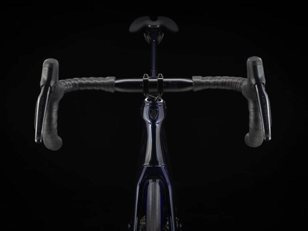 ⁦Trek Madone SL 7 Gen 6 2022 - Deep Dark Blue⁩ – תמונה ⁦8⁩