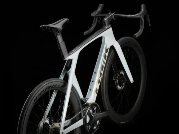 ⁦Trek Madone SL 7 Gen 7 - Plasma Grey Pearl⁩ – תמונה ⁦4⁩