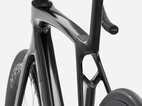 ⁦Trek Madone SL 7 Gen 8 - Black⁩ – תמונה ⁦4⁩