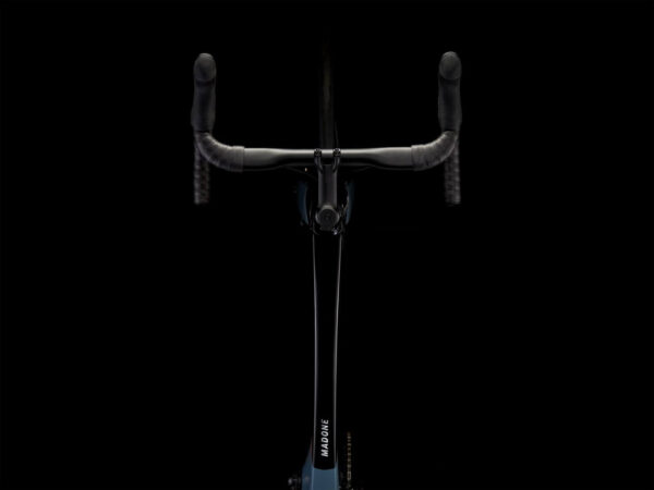 ⁦Trek Madone SL 7 eTap Gen 6 2023 - Battleship Blue⁩ – תמונה ⁦9⁩