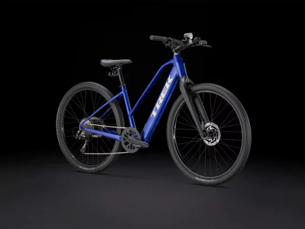 ⁦אופני עיר חשמליים Trek Dual Sport Plus 2 - Blue⁩ – תמונה ⁦3⁩