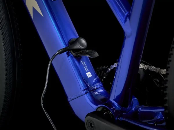 ⁦אופני עיר חשמליים Trek Dual Sport Plus 2 - Blue⁩ – תמונה ⁦6⁩