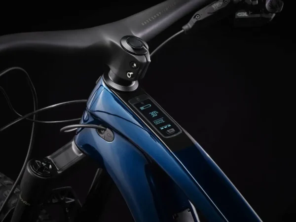 ⁦אופניים חשמליים Trek Fuel EXe 9.8 GX AXS 2023 - Mulsanne Blue⁩ – תמונה ⁦4⁩