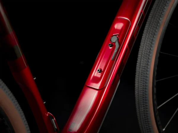 ⁦Trek Checkpoint SL 6 Etap 2023 - Crimson/Carbon Red Smoke⁩ – תמונה ⁦6⁩