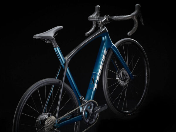 ⁦Trek Domane SL 6 Disc Gen 3 2022-23 - Dark Aquatic/Trek Black⁩ – תמונה ⁦4⁩