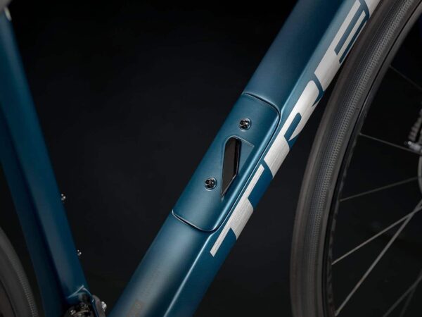 ⁦Trek Domane SL 6 Disc Gen 3 2022-23 - Dark Aquatic/Trek Black⁩ – תמונה ⁦5⁩