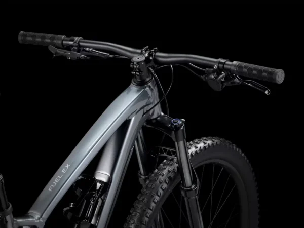 ⁦Trek Fuel EX 5 Gen 6 - Matte Galactic Grey to Black Fade⁩ – תמונה ⁦4⁩