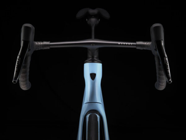 ⁦Trek Madone SLR 7 Gen 7 eTap 2023 - Quicksilver⁩ – תמונה ⁦8⁩