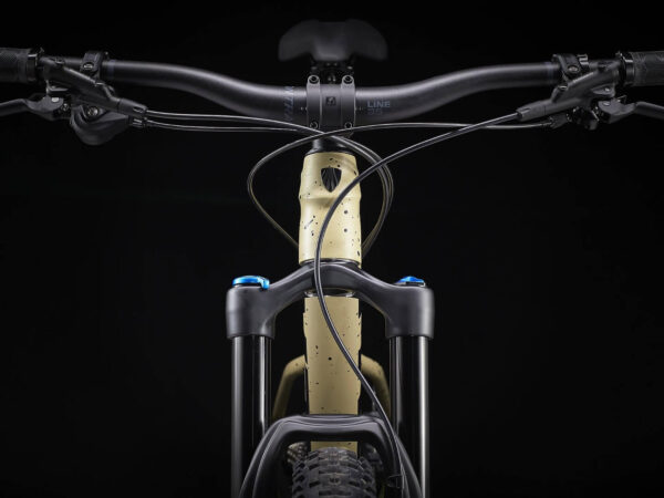 ⁦Trek Roscoe 9 2023 – אופני All Mountain זנב קשיח - Matte Quicksand to Olive Fade/Black⁩ – תמונה ⁦10⁩