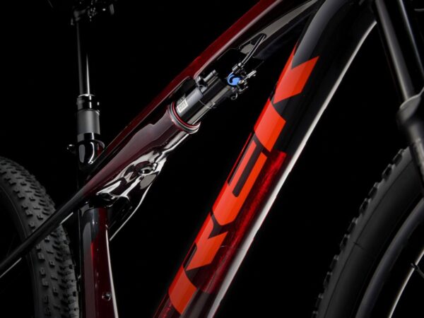 ⁦Trek Supercaliber SLR 9.8 GX AXS Gen 2 - Carbon Red Smoke⁩ – תמונה ⁦3⁩