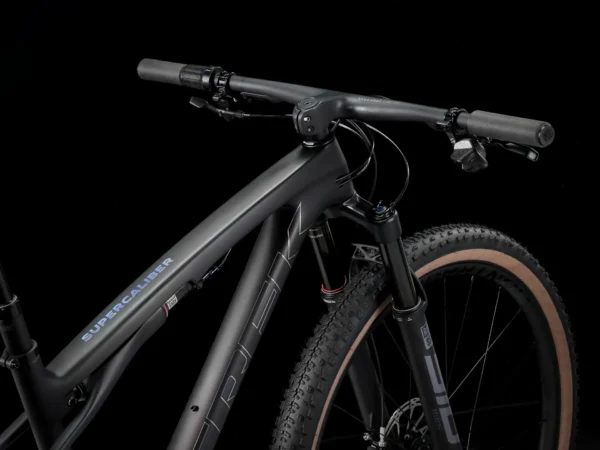 ⁦Trek Supercaliber SLR 9.8 XO AXS Gen 2 - Matte Carbon Smoke⁩ – תמונה ⁦3⁩