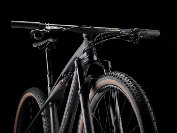 ⁦Trek Supercaliber SLR 9.8 XO AXS Gen 2 - Matte Carbon Smoke⁩ – תמונה ⁦4⁩