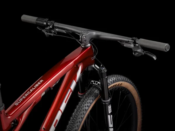 ⁦Trek Supercaliber SLR 9.9 XX AXS Gen 2 - Carbon Red Smoke⁩ – תמונה ⁦3⁩