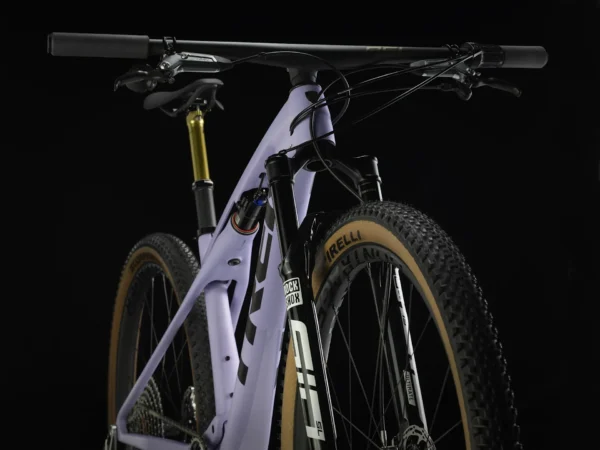 ⁦Trek Supercaliber SLR 9.9 XX AXS Gen 2 - Lavender Haze⁩ – תמונה ⁦4⁩