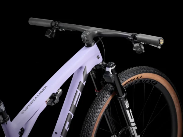 ⁦Trek Supercaliber SLR Flight Attendant Gen 2 - Lavender Haze⁩ – תמונה ⁦3⁩