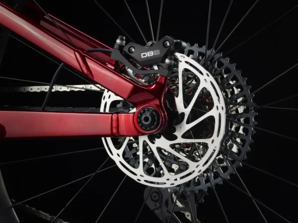 ⁦Trek Top Fuel 8 (130) GX AXS T-Type 2024 - Crimson⁩ – תמונה ⁦9⁩