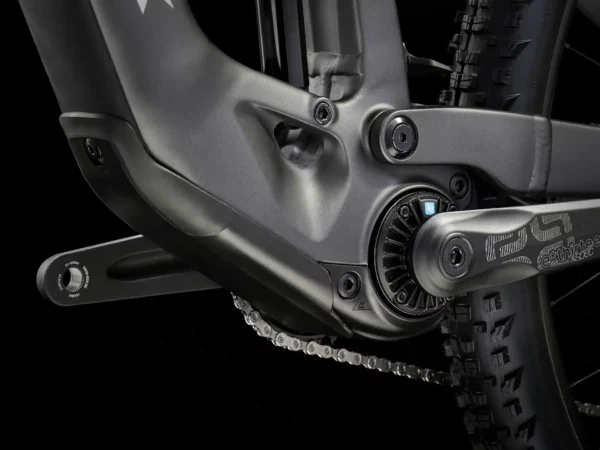 ⁦אופני הרים חשמליים Trek Fuel EXe 5 2025 - Matte Dnister Black⁩ – תמונה ⁦3⁩