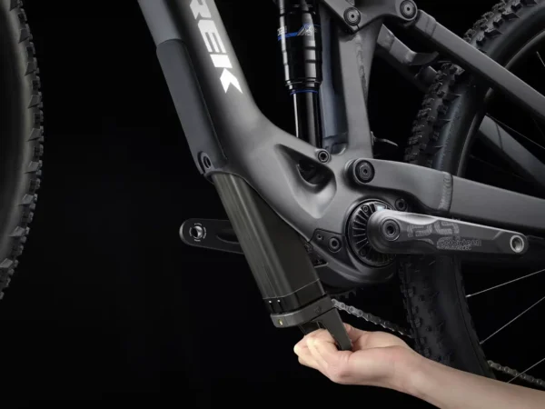 ⁦אופני הרים חשמליים Trek Fuel EXe 5 2025 - Matte Dnister Black⁩ – תמונה ⁦10⁩