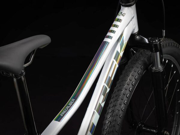 ⁦אופני הרים לילדים וילדות Trek Precaliber 24 8S 2025 - Quicksilver⁩ – תמונה ⁦4⁩