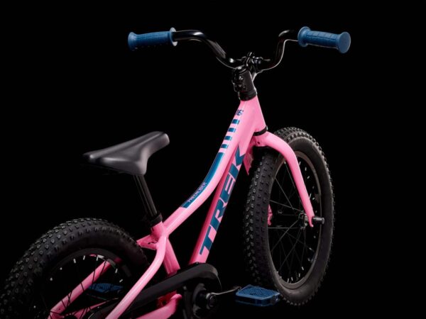 ⁦אופני ילדים וילדות מעצורי רגל Trek Precaliber 16 CST 2023-25 - Pink⁩ – תמונה ⁦3⁩