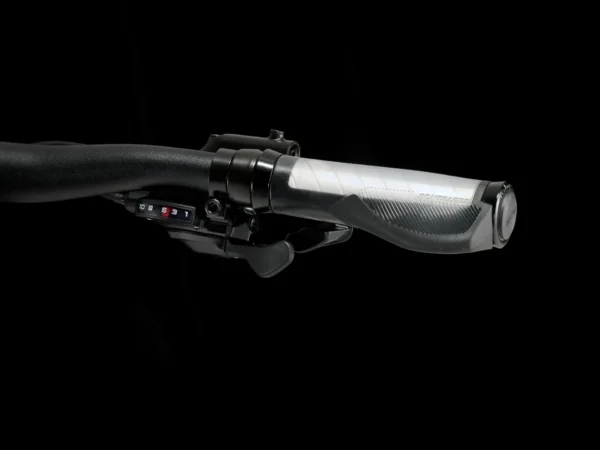 ⁦אופני עיר Trek FX 3 Disc Gen 4 2024-25 - Galactic Grey⁩ – תמונה ⁦4⁩