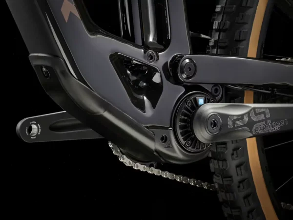 ⁦אופניים חשמליים Trek Fuel EXe 9.7 2025 - Deep Smoke⁩ – תמונה ⁦3⁩