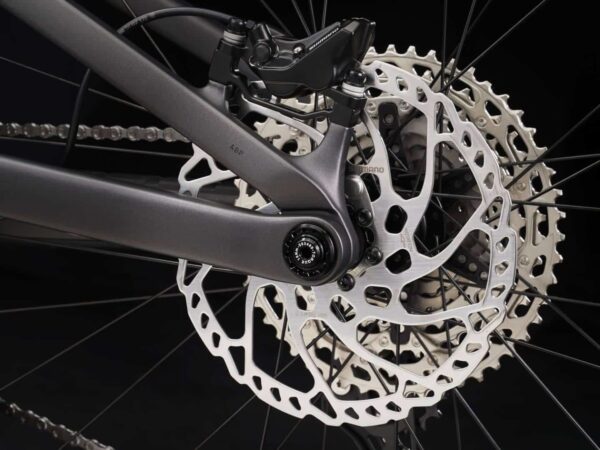 ⁦אופנים חשמליים Trek Fuel EXe 9.5 2023 - Matte Dnister Black⁩ – תמונה ⁦8⁩